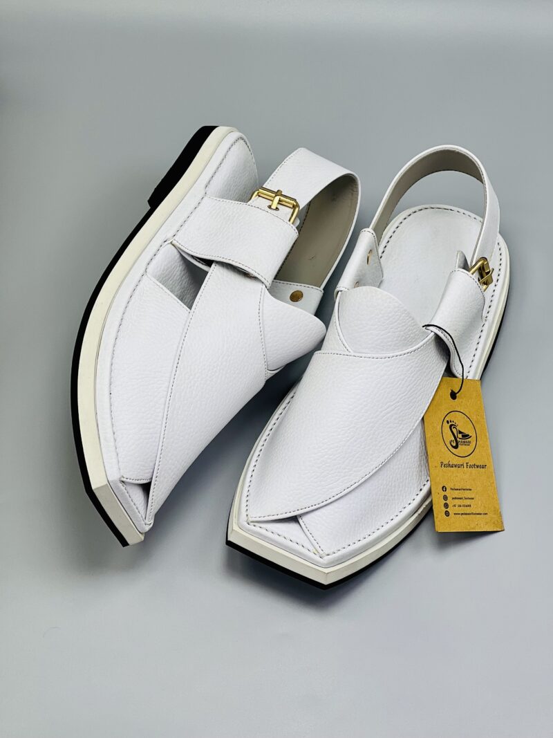 Air- Kaptaan White Chappal
