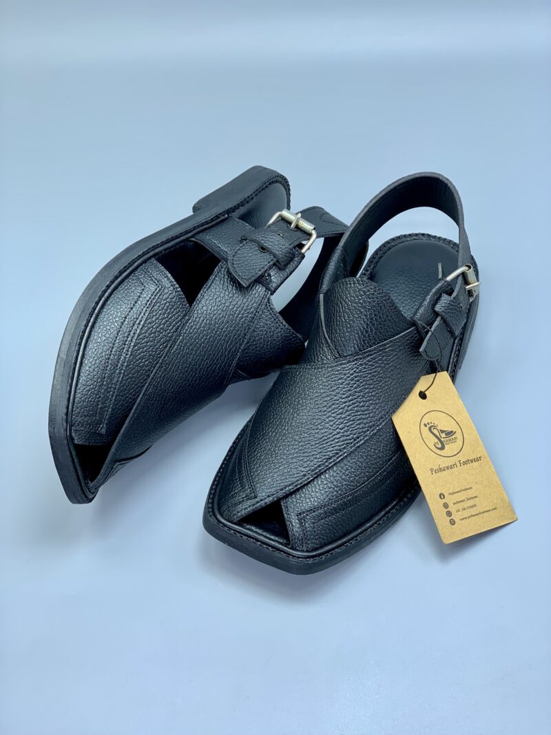 Black Dotted Single Gear Chappal