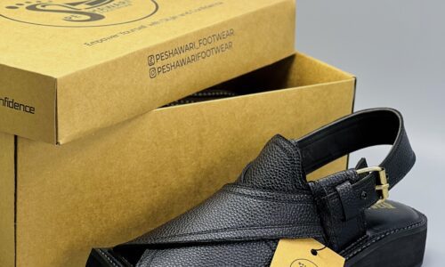 Kaptaan Chappal Black Dotted