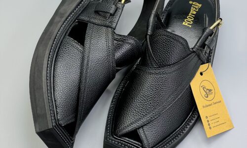 Kaptaan Chappal Black Dotted