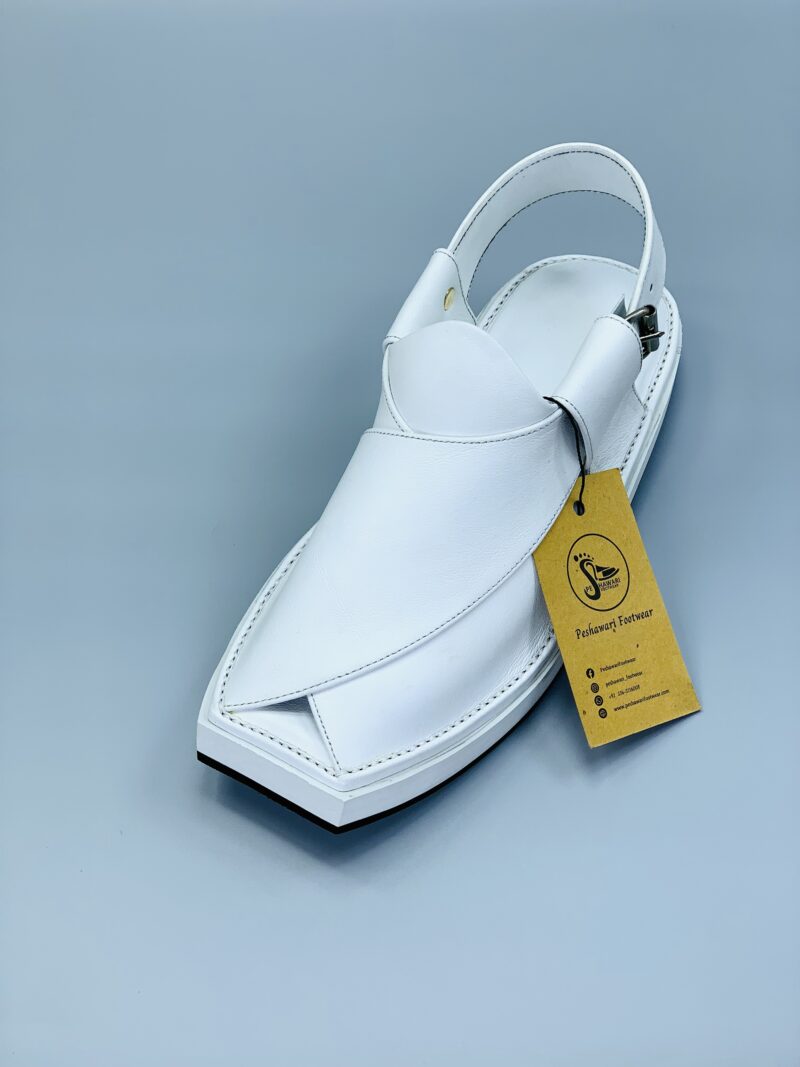 Air- Kaptaan White Chappal