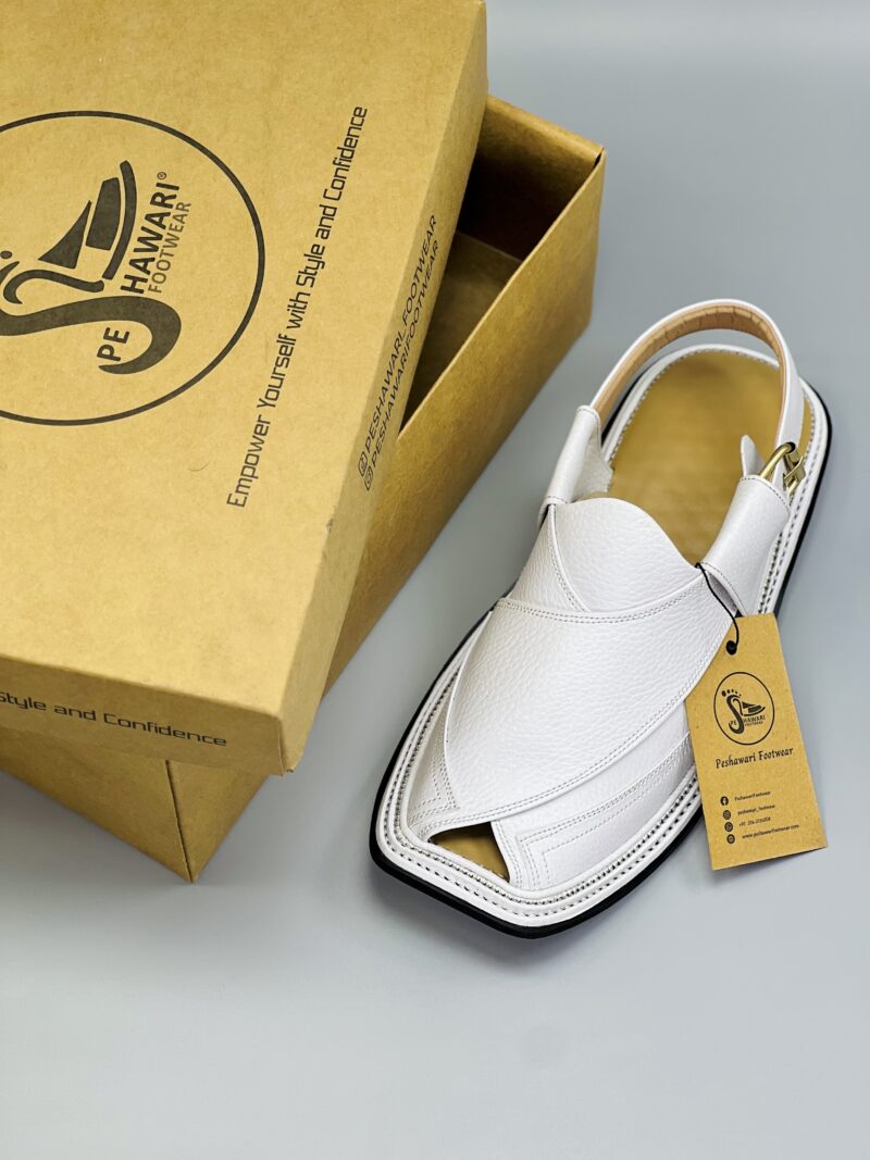 High Quality Triple Gear Style Chappal