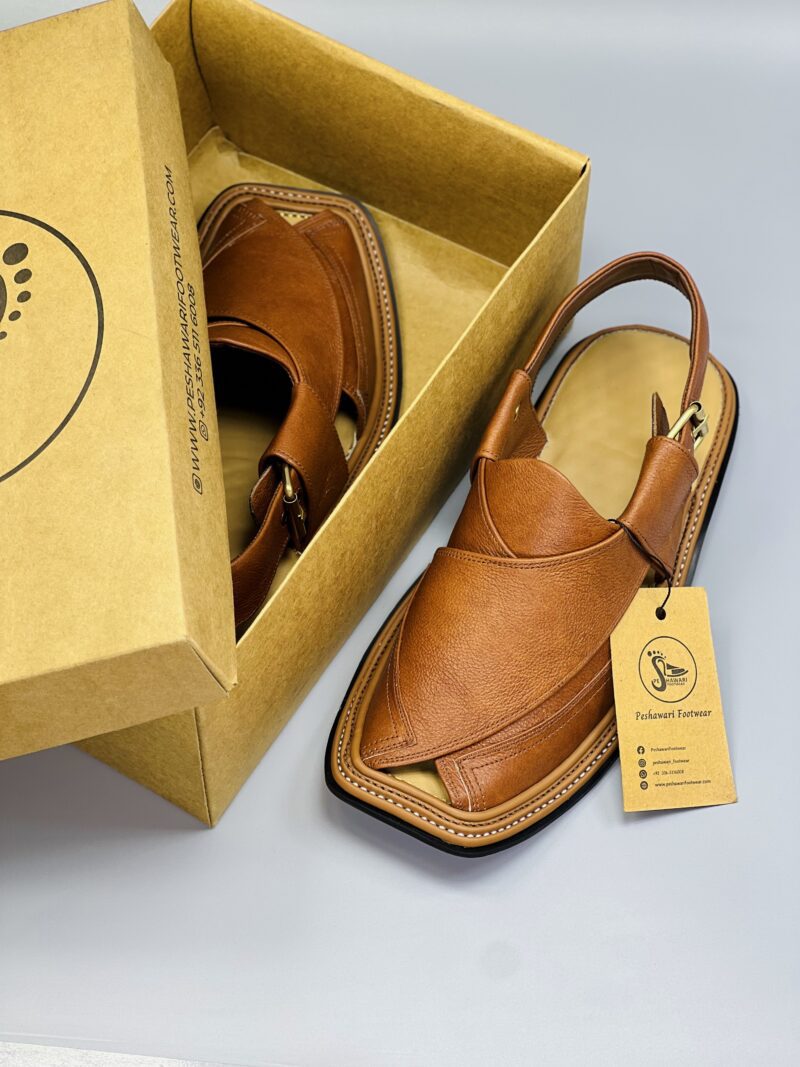 High Quality Triple Gear Style Chappal