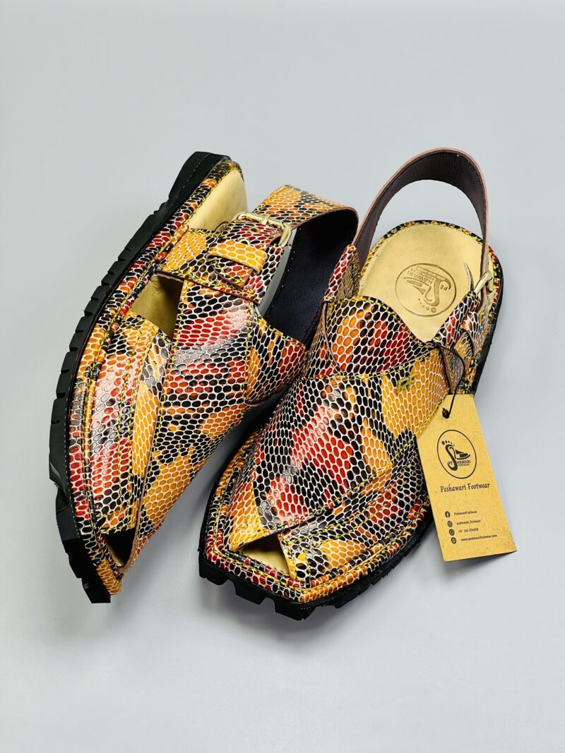 Magenta Leather Shikari Chappal